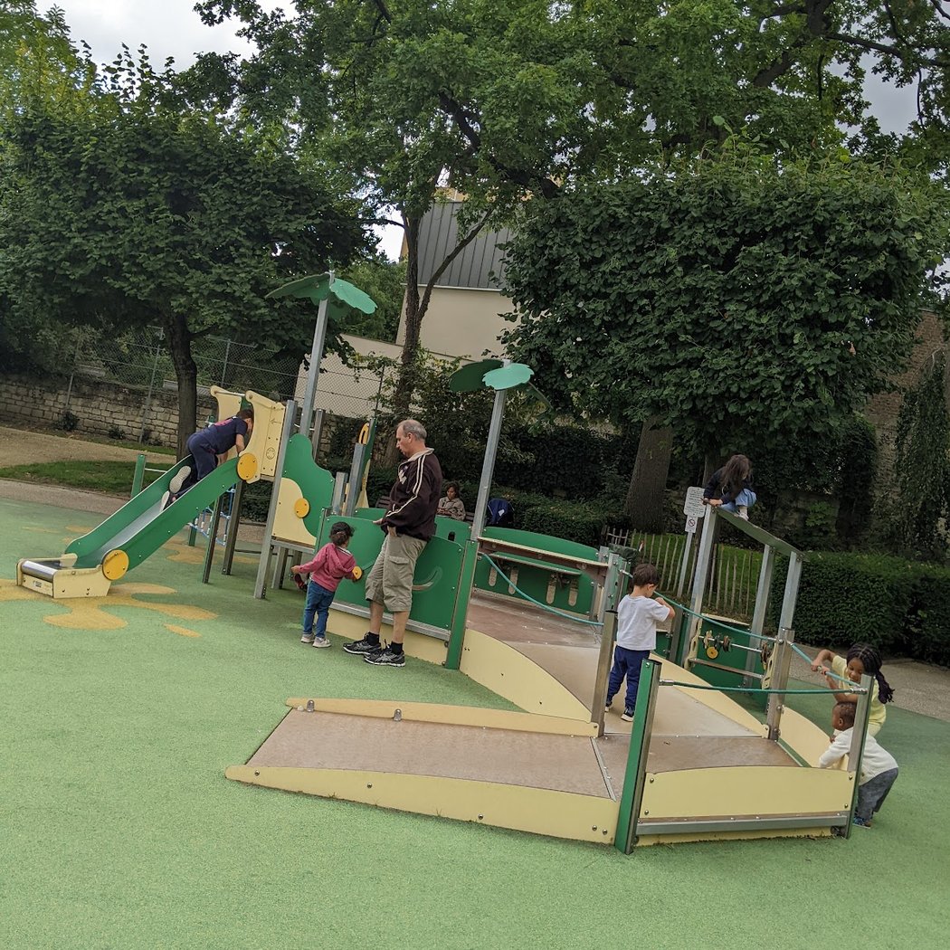 Aire de jeux pour enfants 3